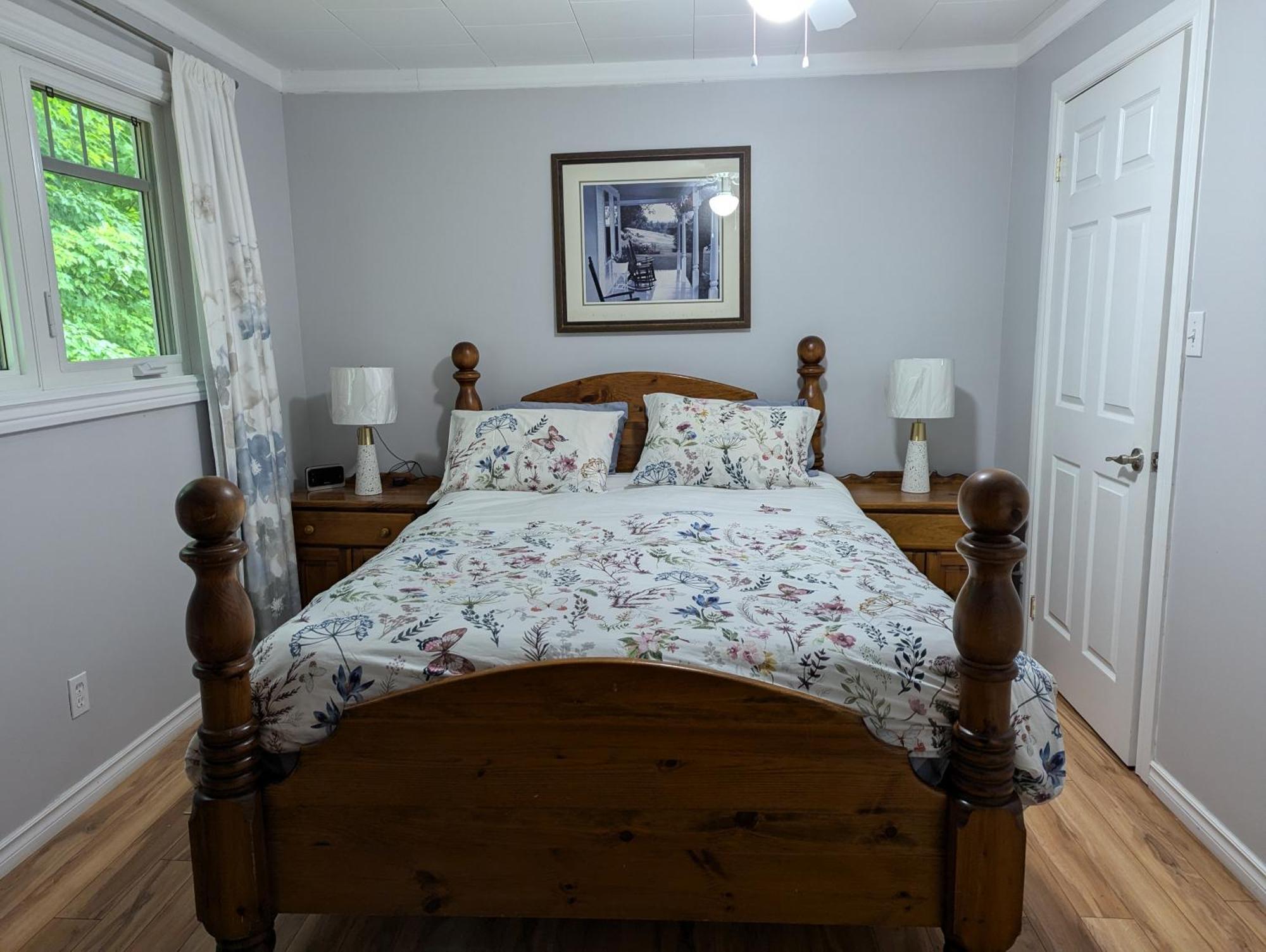 Bear & Butterfly Bed And Breakfast Gravenhurst Exterior photo